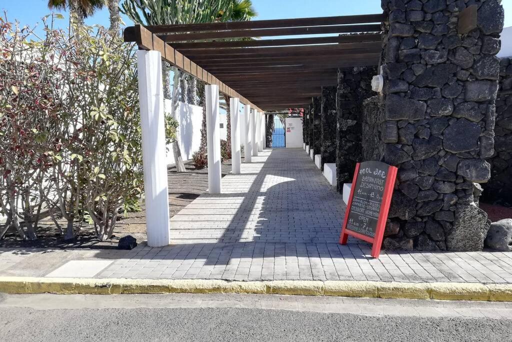 קוסטה טגוויסה Apartamento Lina 25 Playa Roca מראה חיצוני תמונה