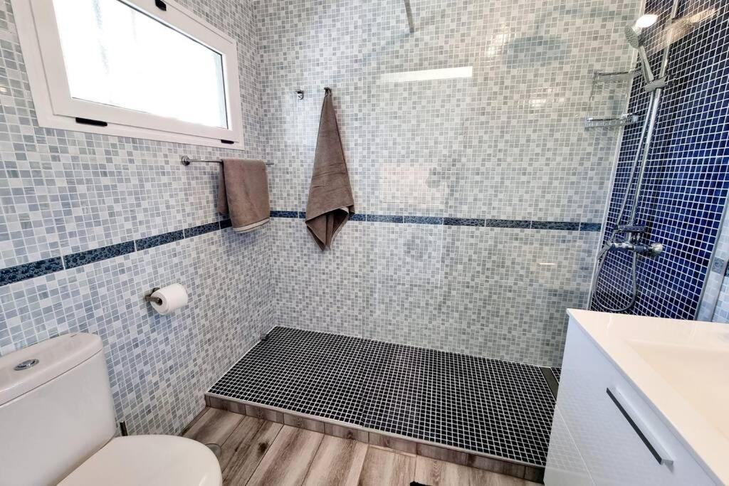 קוסטה טגוויסה Apartamento Lina 25 Playa Roca מראה חיצוני תמונה