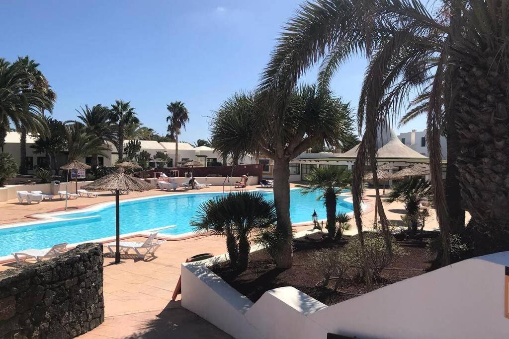 קוסטה טגוויסה Apartamento Lina 25 Playa Roca מראה חיצוני תמונה