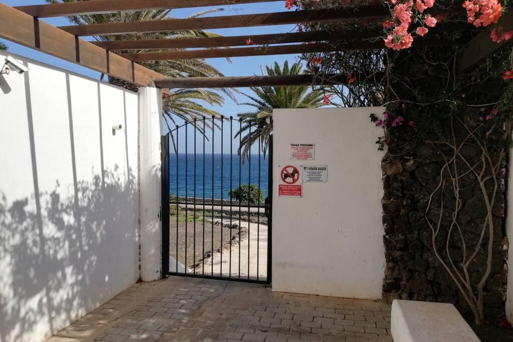קוסטה טגוויסה Apartamento Lina 25 Playa Roca מראה חיצוני תמונה